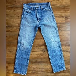 Wrangler Men’s Vintage Distressed Cowboy Cut Jeans